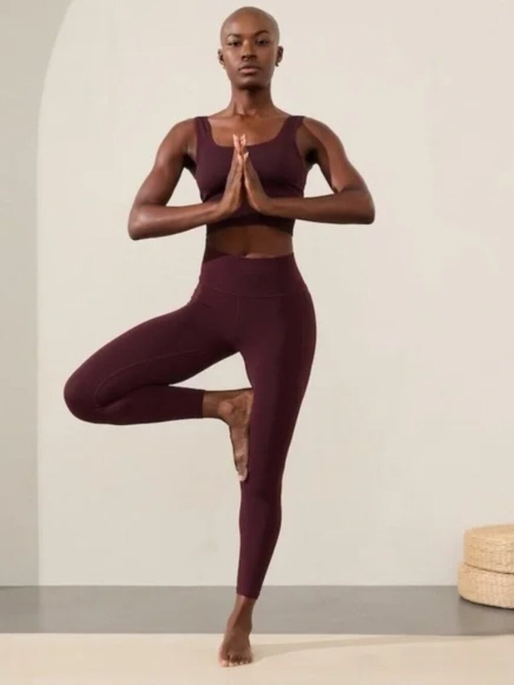 Athleta Transcend Stash Spiced Cabernet Tight Size Medium